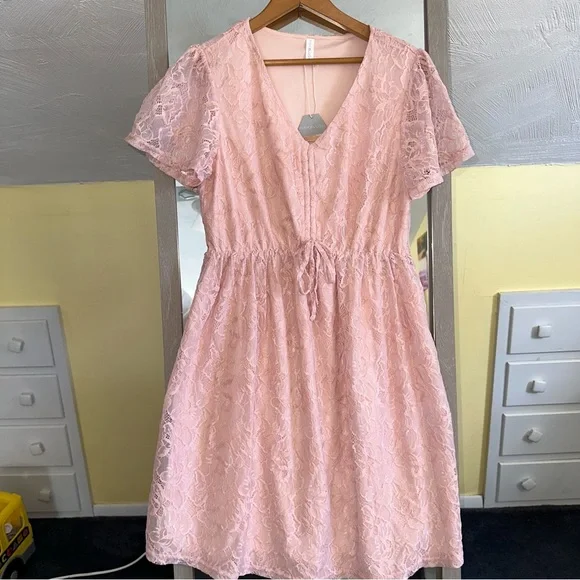 PinkBlush Maternity Lace Short Sleeve Dress Women's Medium NWT Tie Waist Girly - Picture 2 of 10